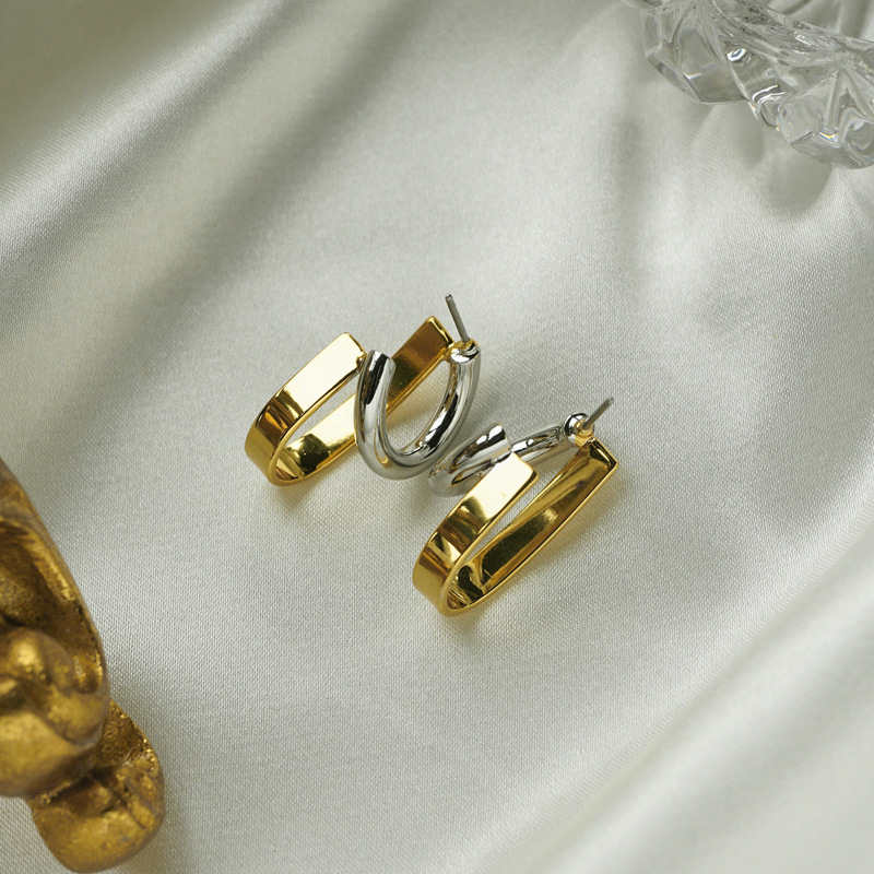 Simple Two Tone C-shaped Earrings Geometric Stud