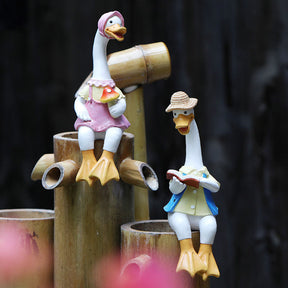 2 Pcs Sitting Couple Duck Resin Statues for Garden Patio Decor