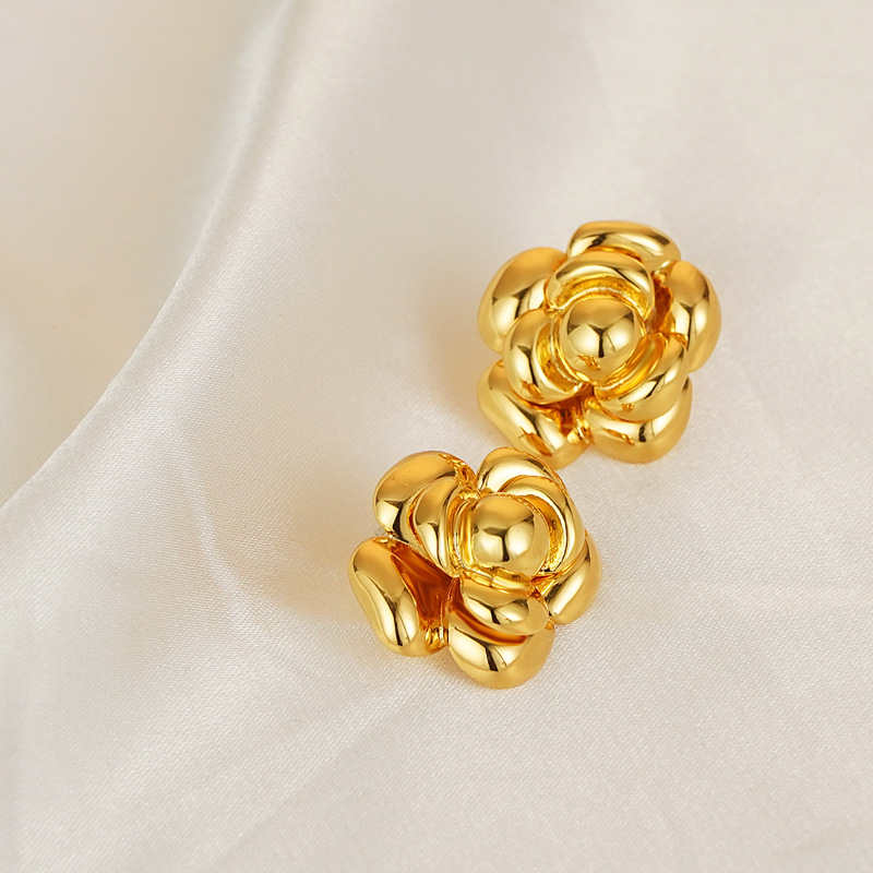 Vintage Rose Flower Stud Earrings Hypoallergenic For Women