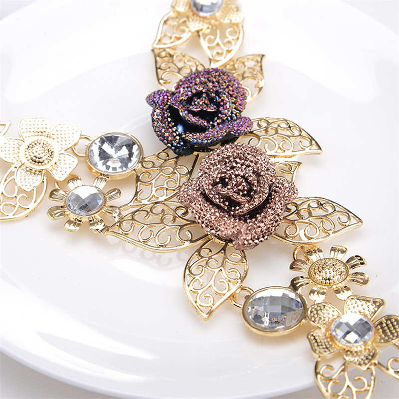 Womens Vintage Flower Rose Gold Necklace + Earrings Jewelry Set