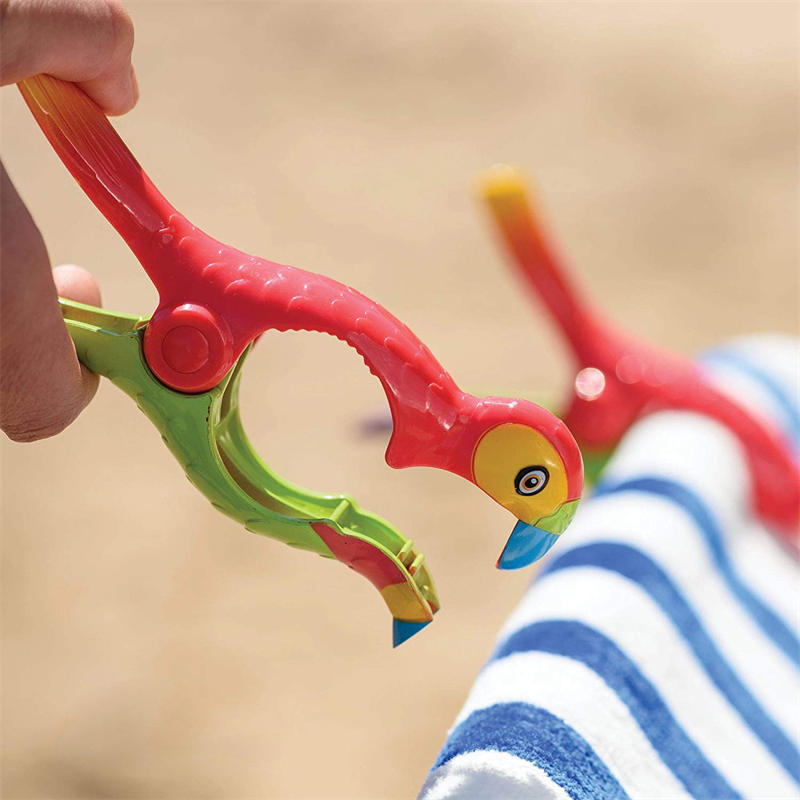 4 Pcs Beach Towel Clips Parrot Towel Holders Patio or Pool Accessories