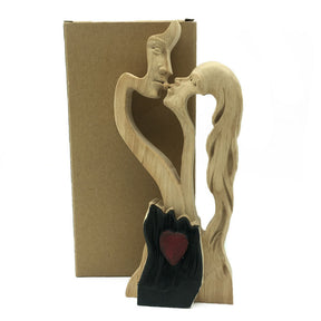 Love Eternal Wooden Couple Statues Ornaments Crafts for Weddings and Anniversaries