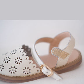 Kids Girls Sandals Anti-Slip Closed Toe Classic Flats for Summer-White