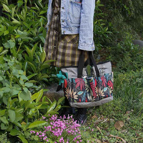 Home & LivingGarden Tools Bag Gardening Tote Organizer with 8 Deep Pockets for Gardener Regular Size Tools Storage -Gray Red