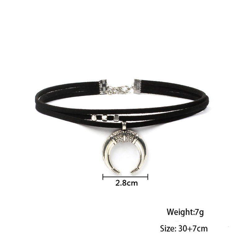 Women Black Moon Crescent Pendant Choker