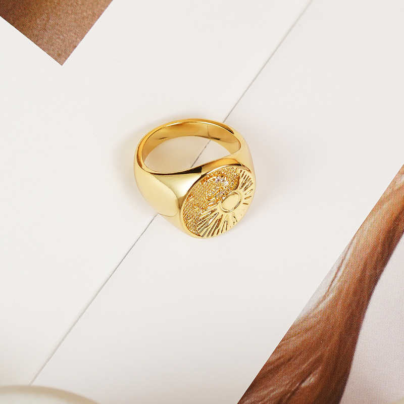 Gold Round Sunshine Pattern Ring For Women