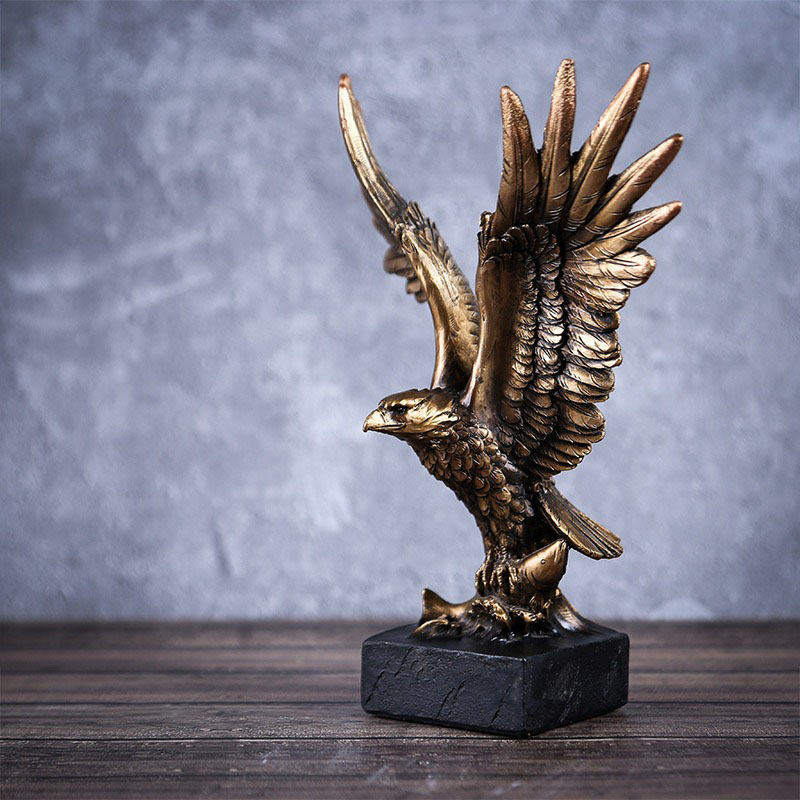 Resin Eagle Statue for Home Office Desktop Decoration