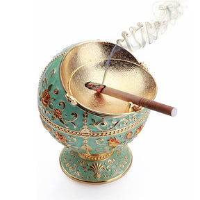 Windproof Ashtray with Lid Metal Portable Cigarettes Ashtray for Outdoors Indoors Hand Stamped Pattern Smoking Ashtray Fancy Gift -Jade Green