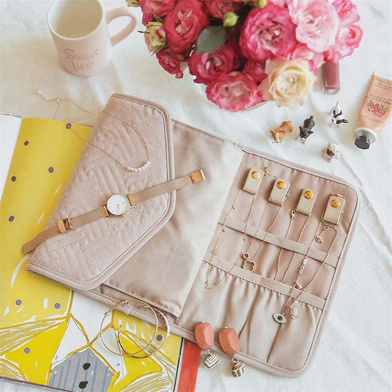 Home & LivingTravel Jewelry Organizer Roll Foldable Jewelry Case for Rings Necklaces - Pink