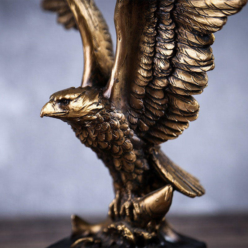 Resin Eagle Statue for Home Office Desktop Decoration