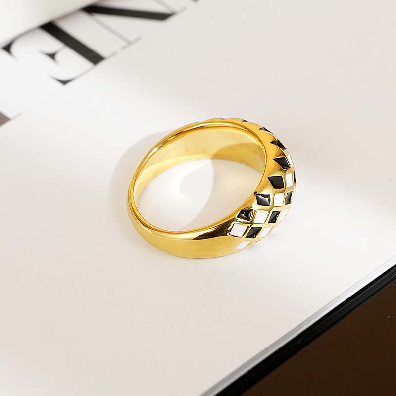 Black And White Checkerboard Finger Ring For Women Girl