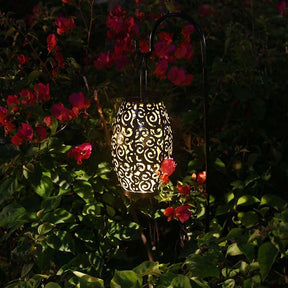 Hanging Solar Lantern Light with Handle Retro Metal Waterproof Light for Patio Yard Pathway Decorative