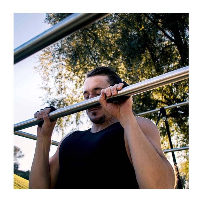 Neoprene Half Finger Gloves Grip Pad Weightlifting Gym Workout Breathable Gloves-Black