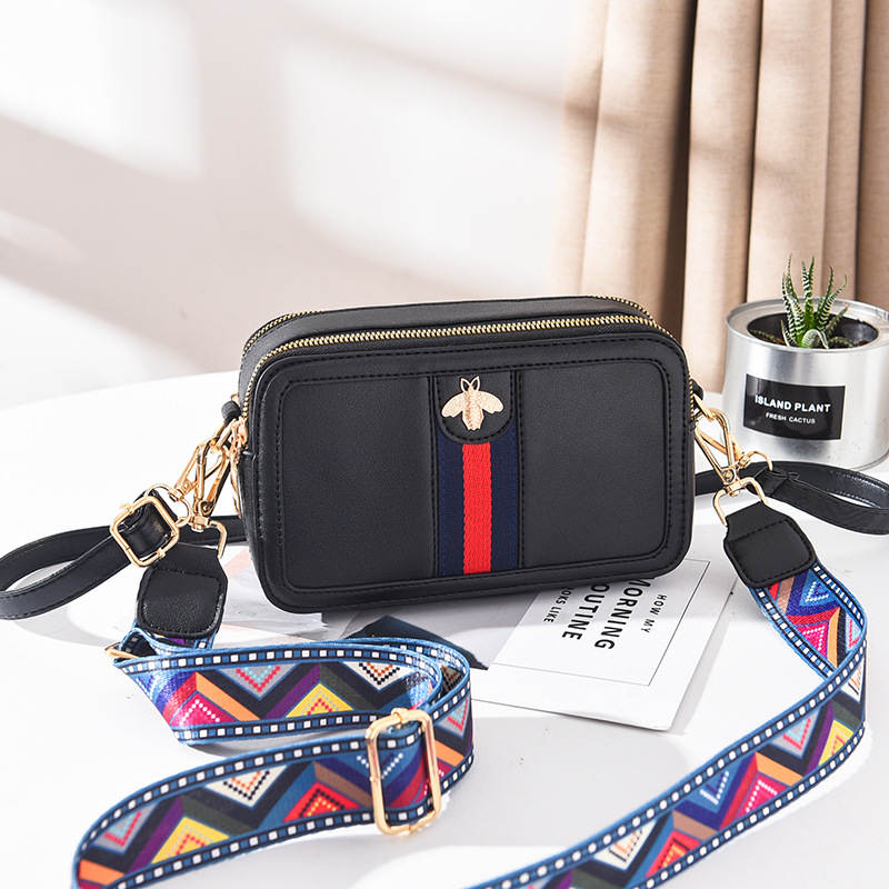 Bee Crossbody Purse for Women Colorful Woven Shoulder Straps Handbag-Black