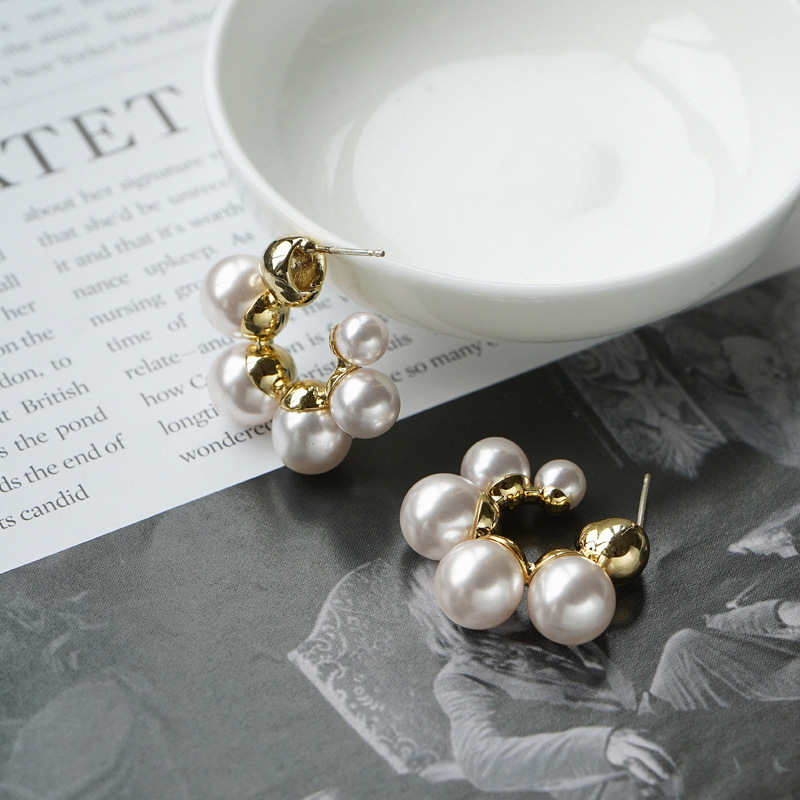 Women Small Pearl Open Hoop Lightweight Earrings