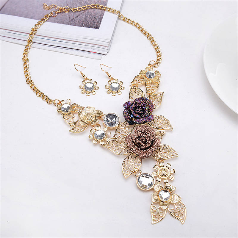 Womens Vintage Flower Rose Gold Necklace + Earrings Jewelry Set